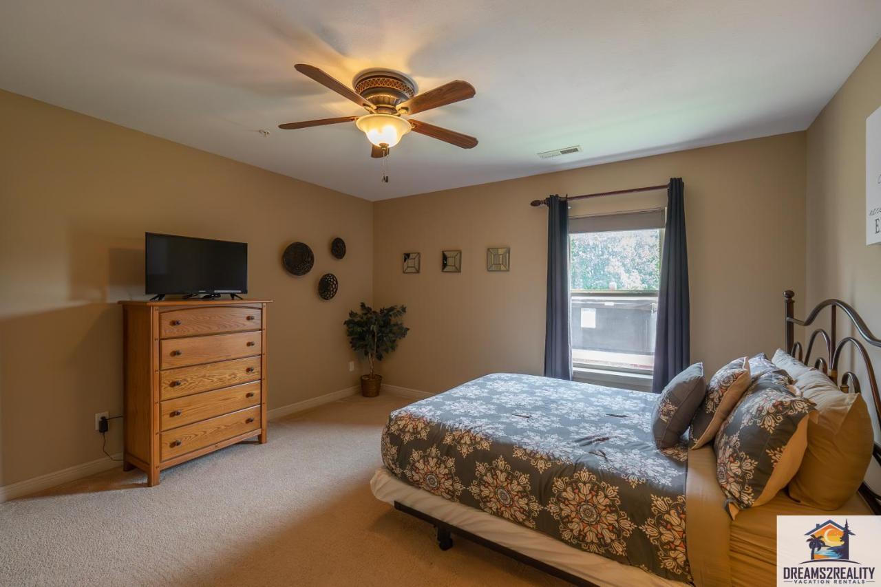 4Br Walk-In - Foosball Table - Hot Tub - Fire Pit - Free Tickets Included - Dv166 Branson Exteriér fotografie