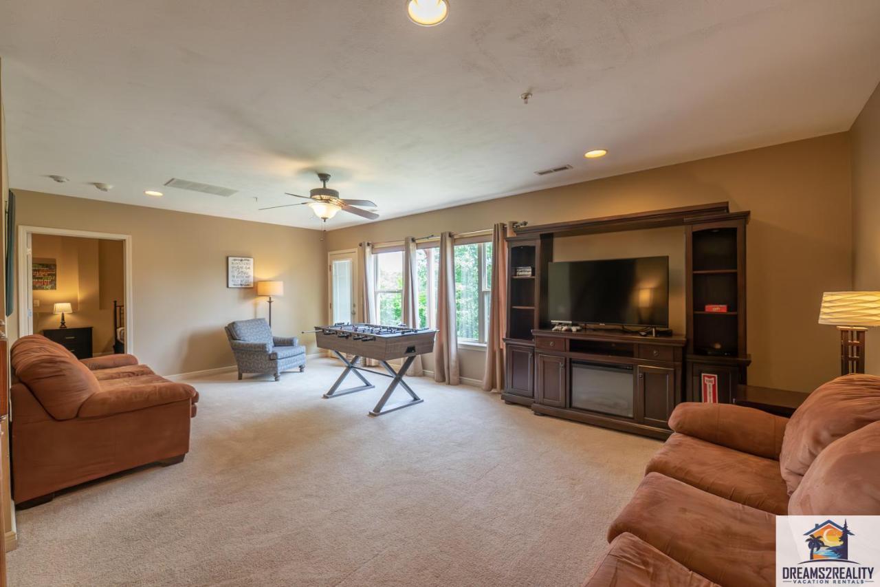 4Br Walk-In - Foosball Table - Hot Tub - Fire Pit - Free Tickets Included - Dv166 Branson Exteriér fotografie