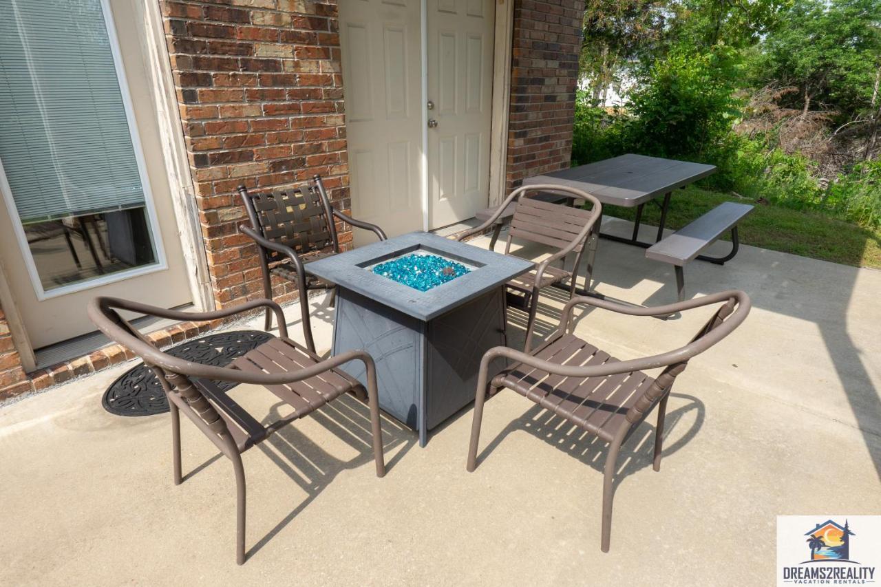 4Br Walk-In - Foosball Table - Hot Tub - Fire Pit - Free Tickets Included - Dv166 Branson Exteriér fotografie